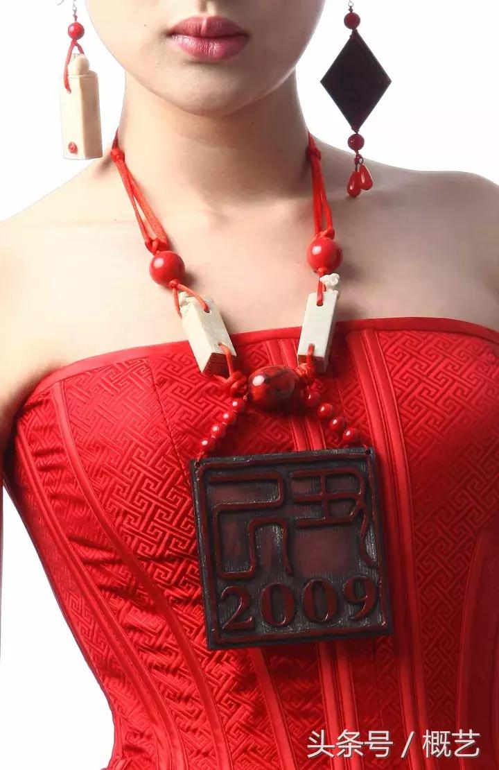 吕越服装设计,中国服装设计师·吕越