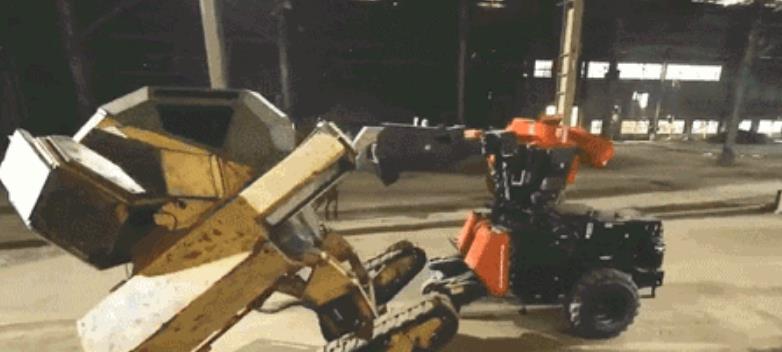 变形金刚大战美国基地,变形金刚机器人大战