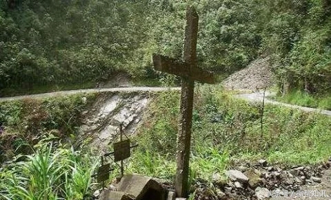 绗竴澶哄懡鍏矾瑙嗛,绗竴澶哄懡鍏矾浠嬬粛