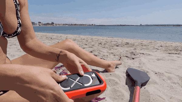 这个带8的手机壳老板估计是个中国人