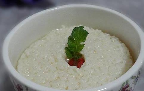 痛经调理食谱大全及做法,治疗痛经的红糖姜枣茶做法