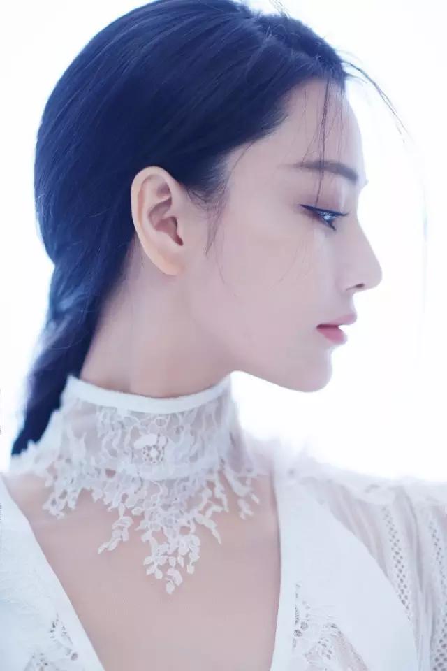 张馨予靠这组照片成功逆袭范冰冰，想不到她还有这样的一面！