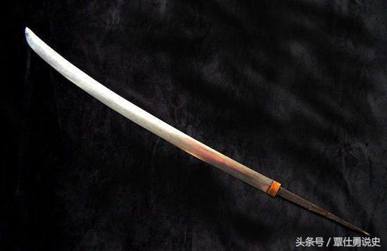 明末猛将，穿八十斤铠甲，一刀劈敌六段，中数十箭被俘，慷慨就义