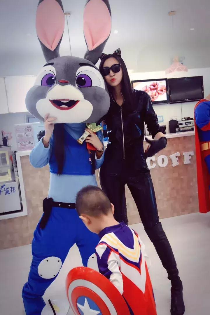 保暖又时髦的过膝靴怎么穿,实用的靴子