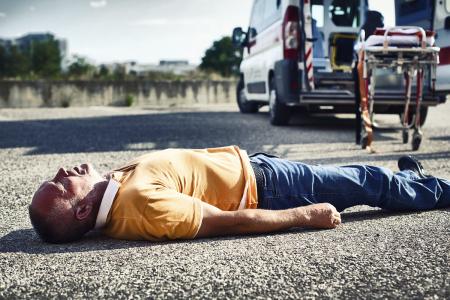 突发心脏病有什么急救措施,突发心脏病应该怎么急救