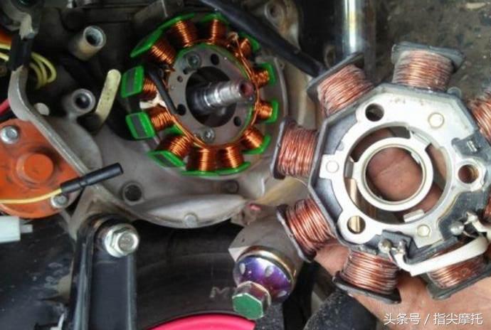 喜欢把摩托车改装的全是电器，但总亏电怎么办？这样改装解决！