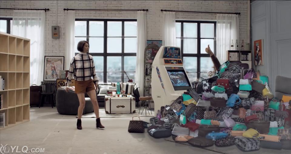 有哪些轻奢女包,值得买的轻奢女包