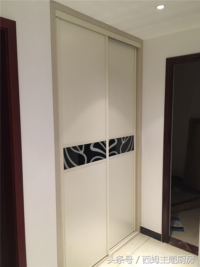 移门衣柜和手拉门衣柜哪个好,移门衣柜好还是开门衣柜好