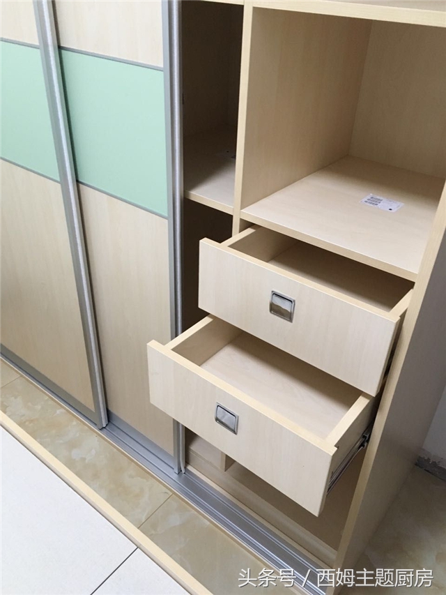 移门衣柜和手拉门衣柜哪个好,移门衣柜好还是开门衣柜好