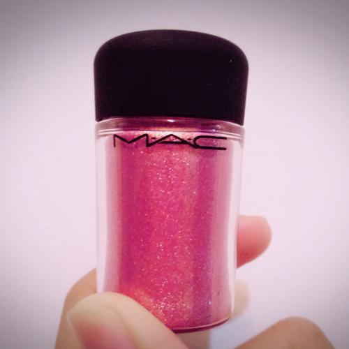 mac人鱼姬眼影,mac人鱼姬眼影如何使用