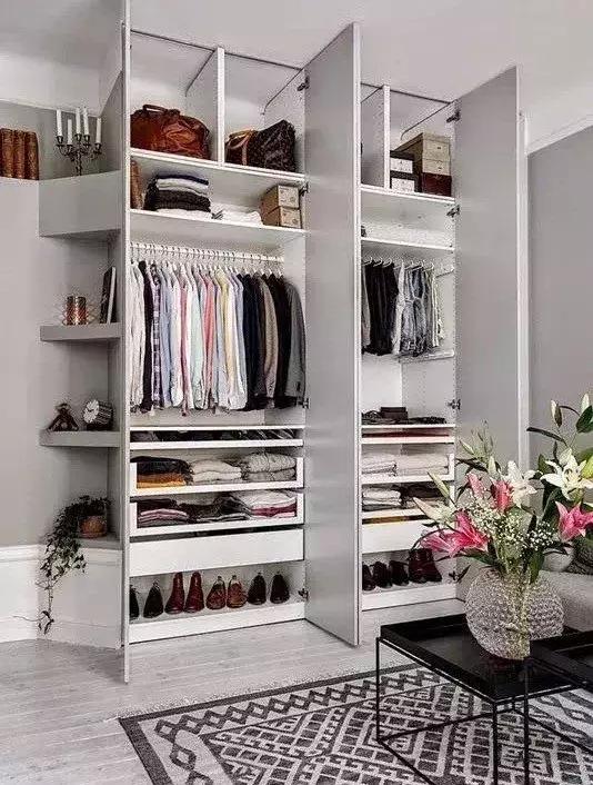 家里椅子很多虫蛀怎么办,椅子上总堆满衣服