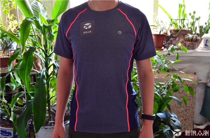 速干t恤非常轻薄透气,速干舒服t恤品牌