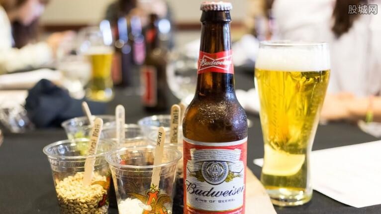 百威啤酒怎么鉴别真假,百威啤酒真假怎么分辨