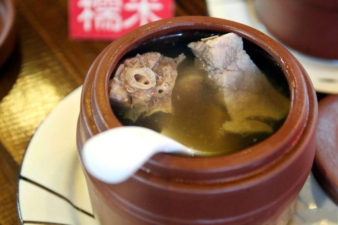 网上买的紫砂陶瓷炒菜锅靠谱吗,紫砂炒菜锅骗局揭秘