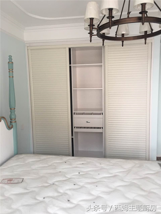 移门衣柜和手拉门衣柜哪个好,移门衣柜好还是开门衣柜好