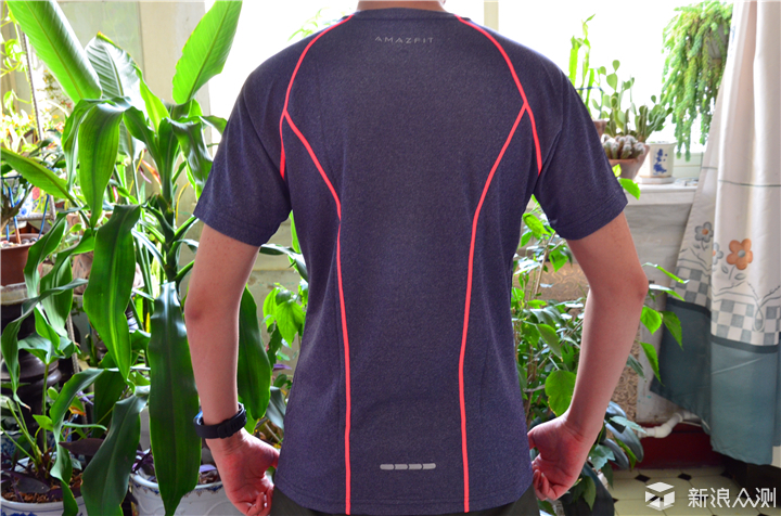 速干t恤非常轻薄透气,速干舒服t恤品牌