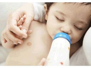 婴儿淌奶的解决办法,婴儿退奶期