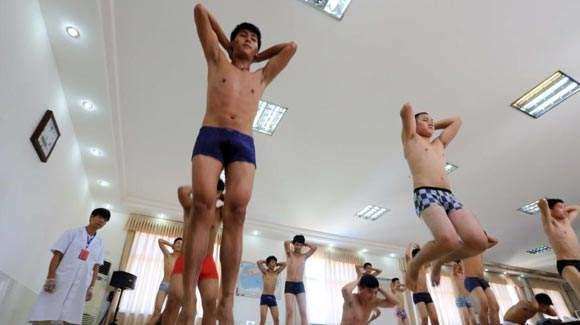 征兵裸检都怎么检查,征兵总检是检查什么