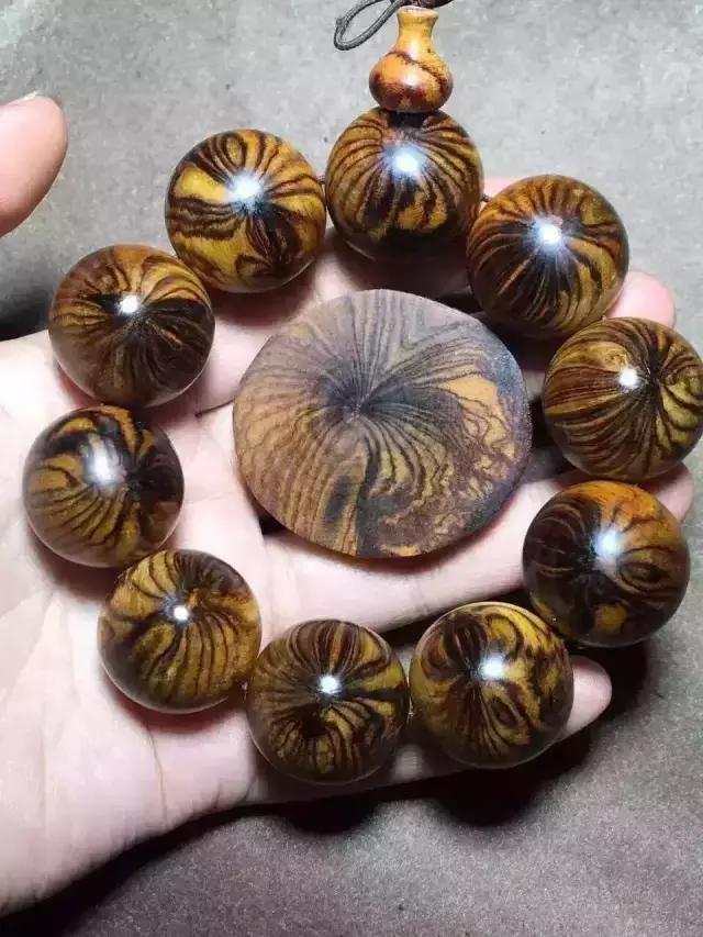 黄花梨怎么鉴定真假图解,海南黄花梨的鉴定方法和真假对比