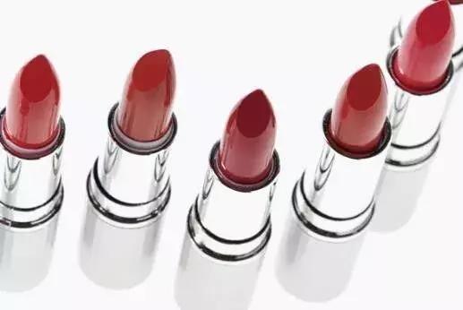 秋季婴儿嘴唇干裂出血,秋季嘴唇干裂怎么办小妙招