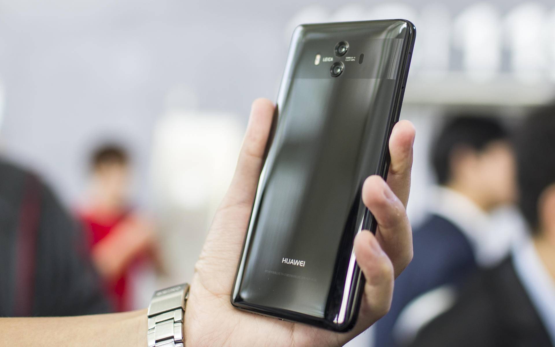 华为mate10哪个颜色最适合,华为mate10亮黑版确实很漂亮