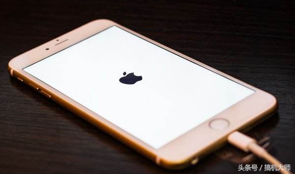 iphone怎么彻底黑屏,可以解决iphone黑屏的软件