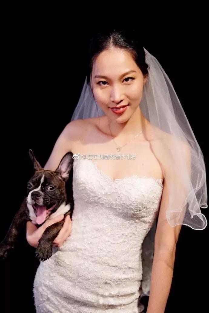 大拖尾婚纱适合矮个子女生吗,谁说矮就不能穿搭