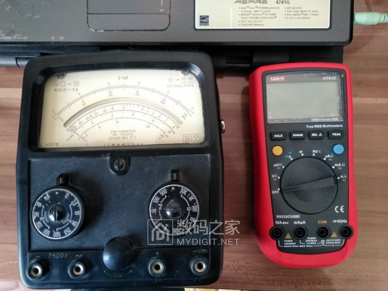 一块1964年2月上海震华电器厂制造500型万用表！