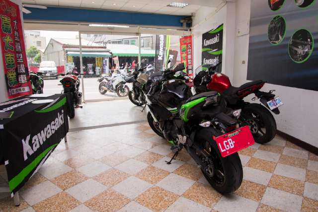 川崎z系列新款,川崎z900四缸重机