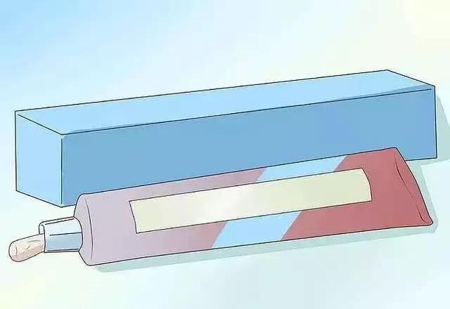 秋季婴儿嘴唇干裂出血,秋季嘴唇干裂怎么办小妙招