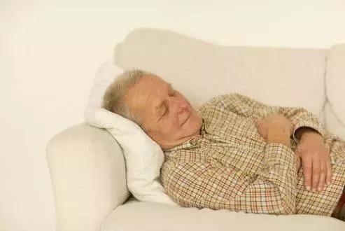 冬天也要喝酸奶，预防妇科感染，改善口臭！