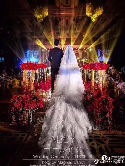 大拖尾婚纱适合矮个子女生吗,谁说矮就不能穿搭