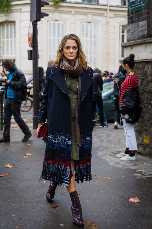 黑色羊毛大衣掉毛怎么回事,羊毛大衣掉毛用什么方法修补