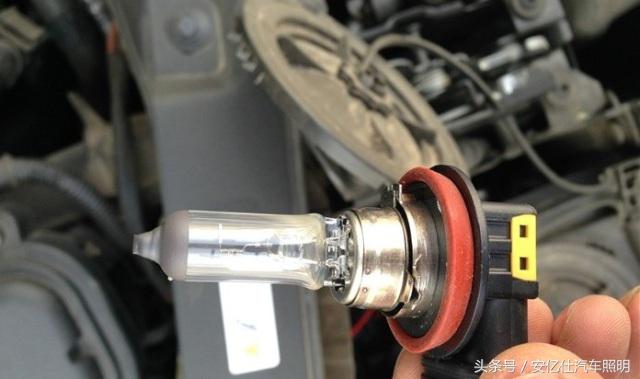 开车半路灯不亮了怎么办,车开半路突然就没电了