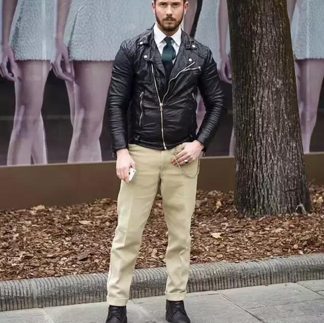 衣服撑变形了要怎么恢复,太瘦了衣服撑不起怎么锻炼