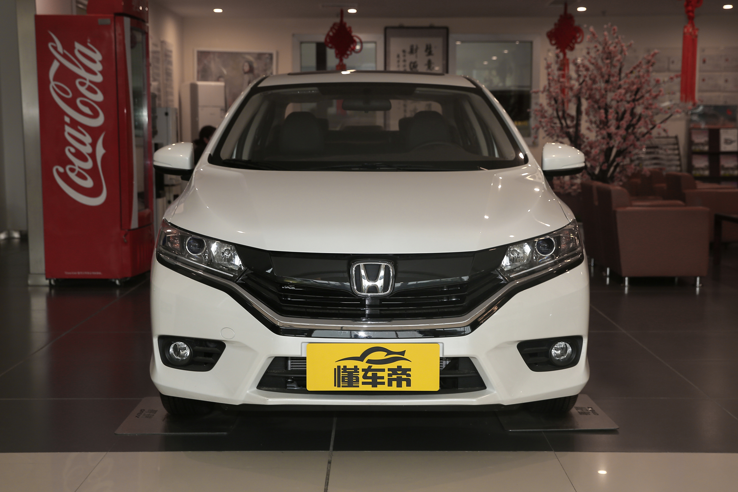 买本田哥瑞好还是本田锋范好,9万左右动力强劲的轿车