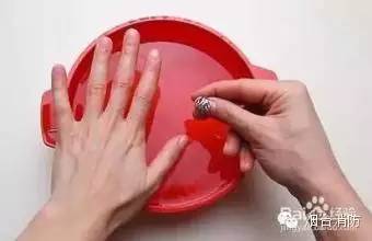 魔戒锁怎么解开,怎样解开套在手上的绳子