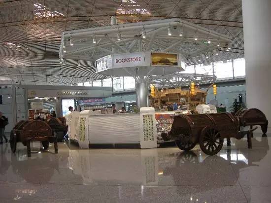 明斯克机场免税店购物攻略,戴高乐机场免税店购物攻略