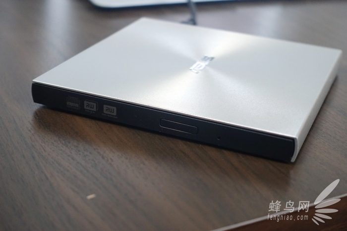 华硕蓝光刻录机,华硕光年刻录机如何使用