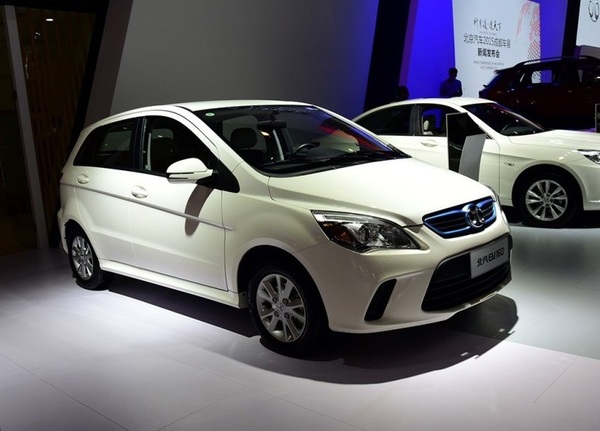 北汽电动车ev160能开几年,北汽电动车ev160多少钱