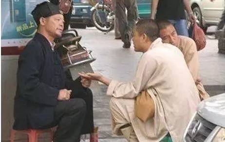 *点G**新闻老卡旗下PSP打折促销让你们见识什么叫做“海底捞”