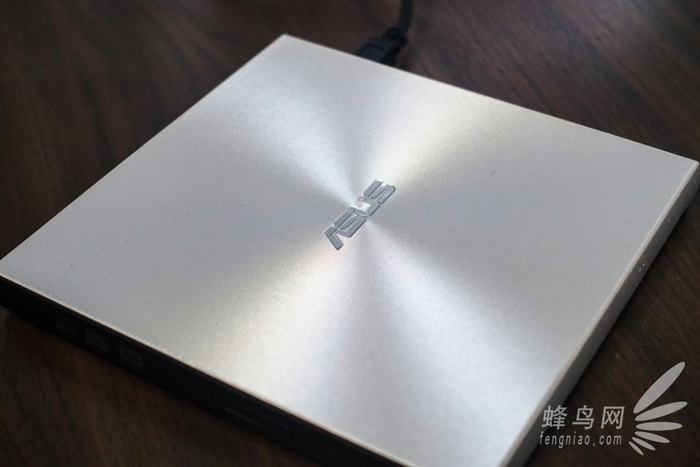 华硕蓝光刻录机,华硕光年刻录机如何使用