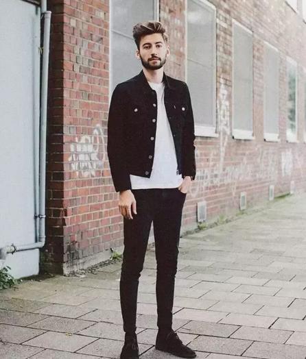 衣服撑变形了要怎么恢复,太瘦了衣服撑不起怎么锻炼