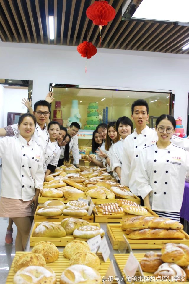 学烘焙去烘焙学校里学习有必要吗,烘焙培训去哪学比较好