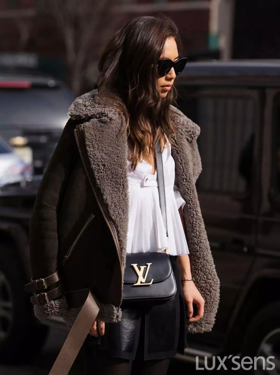 lv男邮差包比价,lv包袋全球大比价