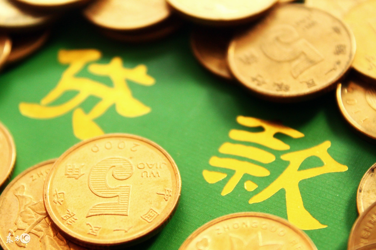 从生活看现金贷的利弊：外卖哥靠*款贷**转行直播，现拥有百万粉丝