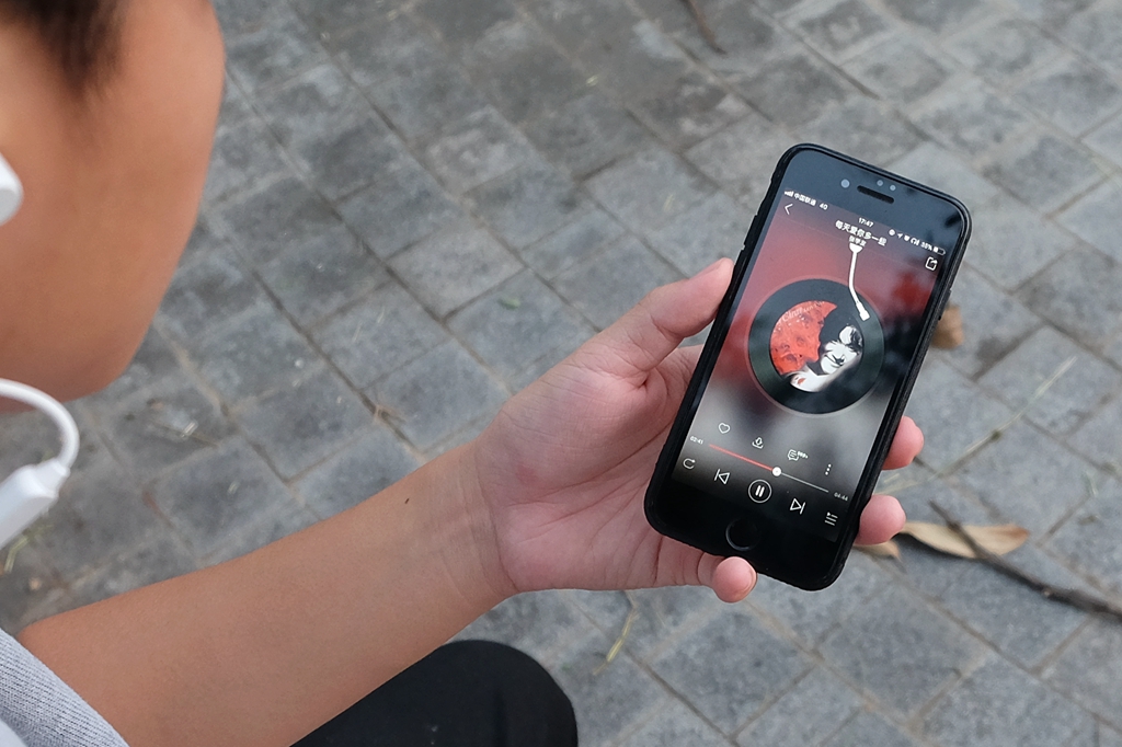 只听说过模块化手机，“DIY耳机”是什么鬼？