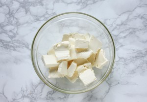 超简单蓝莓冻芝士蛋糕,不用烤的蓝莓芝士蛋糕