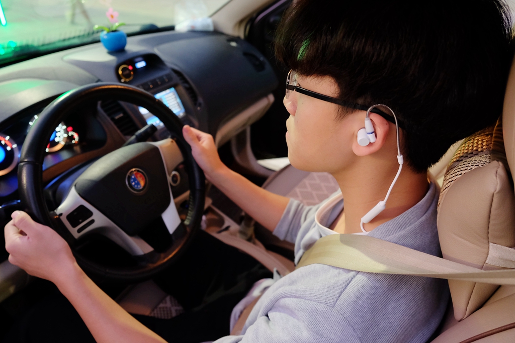 只听说过模块化手机，“DIY耳机”是什么鬼？