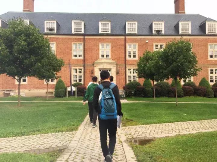 外国女学生不遵守课堂纪律,外国留学生课堂纪律与礼仪